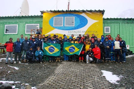 Brasileiros na Antártida acompanham jogos da Copa graças à Oi