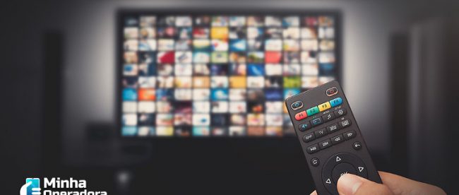 TV paga perde quase 90 mil assinantes em março