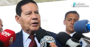 Mourão minimiza declaração de Eduardo Bolsonaro sobre a China