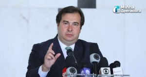 Rodrigo Maia minimiza ‘ajuda’ dos EUA para o 5G no Brasil