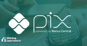 Logomarca do Pix com fundo verde e o escrito embaixo "powered by Banco Central"