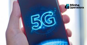 Celular com a inscrição do 5G na tela.