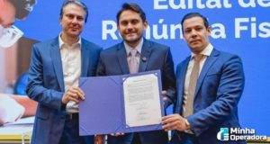 MCom-e-MEC-lanca-edital-R-12-bilhao-levar-internet-para-ate-20-mil-escolas